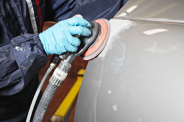 Travaux de carrosserie et de peinture auto à Rennes (35) avec Garage Renault Jeanne d'Arc Travaux de carrosserie et de peinture auto à Rennes (35) avec Garage Renault Jeanne d'Arc